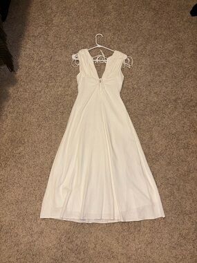 Selfie Leslie White V-Neck Maxi Dress with Gathered Shoulder Straps